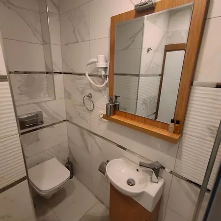 Apartment Minutes Away From Taksim Square #401